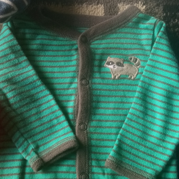 6M lot of baby pjs - Picture 3 of 7